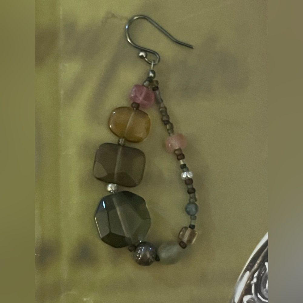 Silpada SINGLE EARRING ONLY 
Sterling Silver with Mixed Stones on French Wires. - Picture 3 of 6